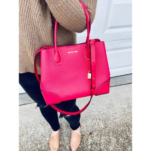 Michael Kors Handbags - Michael Kors Mercer Satchel bag pink purse tote